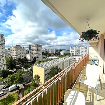 Chambre Privee En Colocation Dans Un Appartement Au Centre De Rillieux La Pape Dış mekan fotoğraf