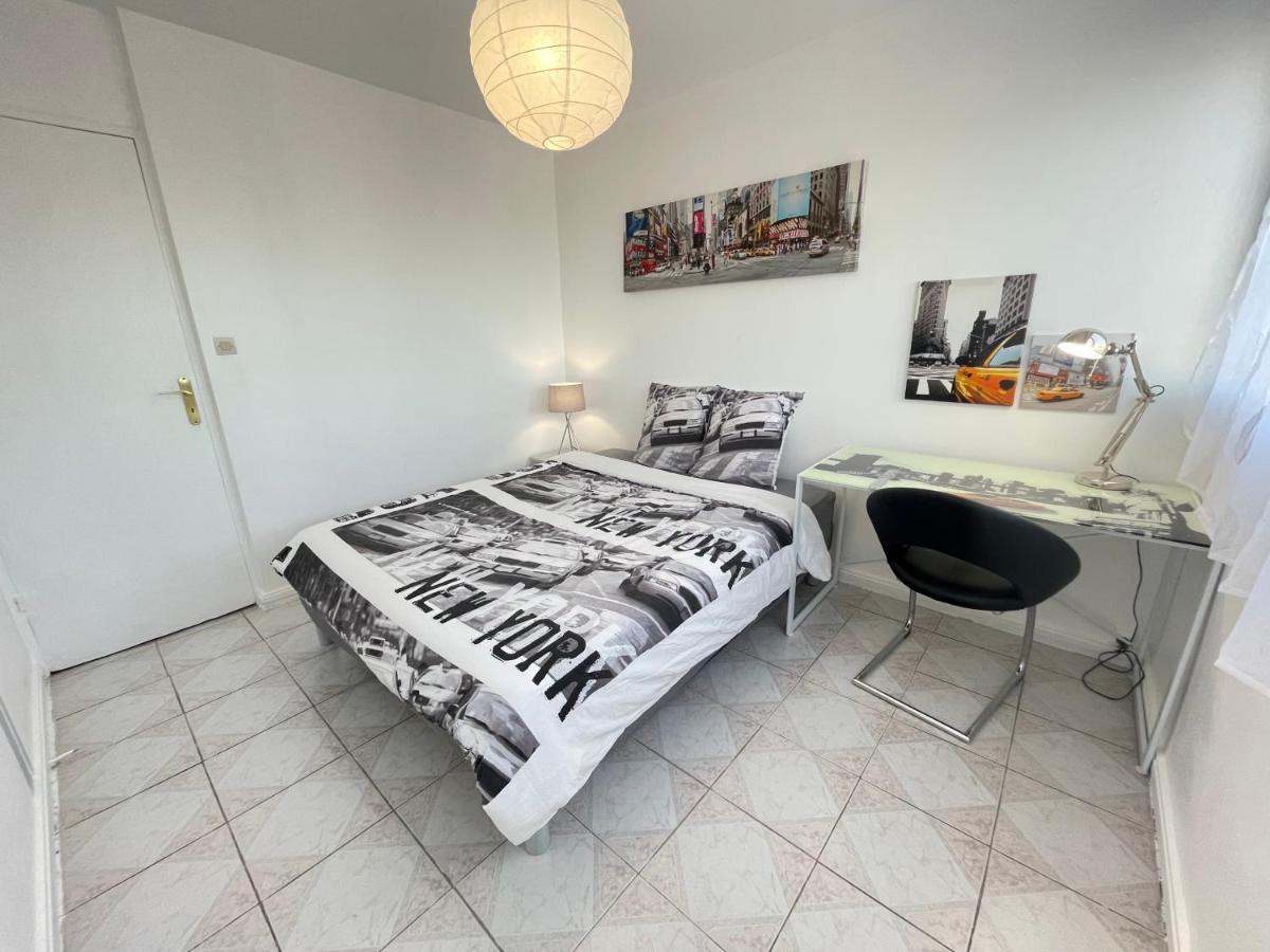 Chambre Privee En Colocation Dans Un Appartement Au Centre De Rillieux La Pape Dış mekan fotoğraf