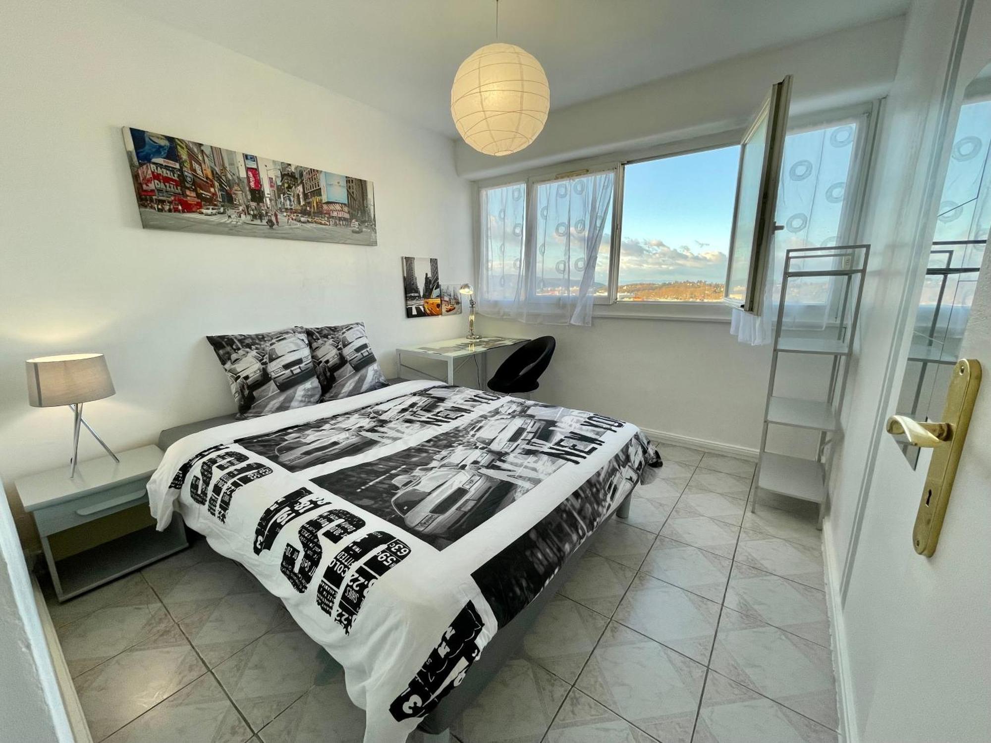 Chambre Privee En Colocation Dans Un Appartement Au Centre De Rillieux La Pape Dış mekan fotoğraf